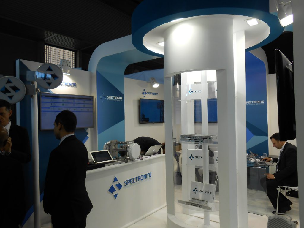 GRUPOALC_STANDS_MWC_SPECTRONITE