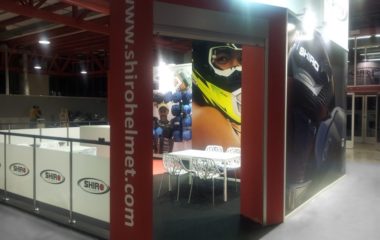 GRUPOALC_STANDS_MOTOMADRID_CASCOS_SHIRO