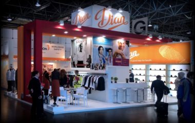 GRUPOALC_STAND_A+A_DIAN